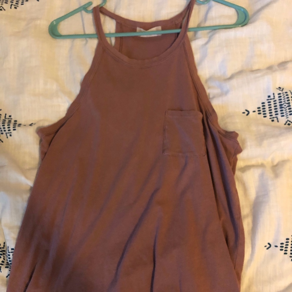 Super comfy pocket tank